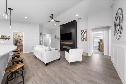 6944 Abbywood Lane, Zephyrhills, FL 33541 - Photo 22