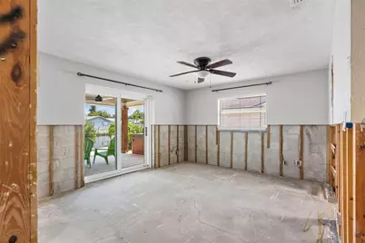 1357 52nd Avenue NE, Saint Petersburg, FL 33703 - Photo 12