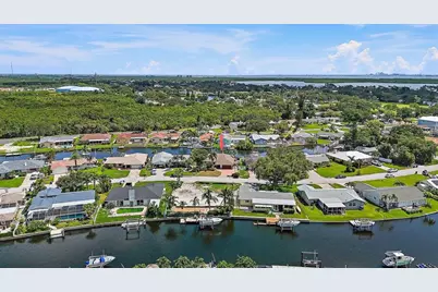 1357 52nd Avenue NE, Saint Petersburg, FL 33703 - Photo 6