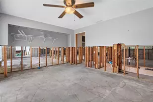 1357 52nd Ave NE, Saint Petersburg, FL 33703 - Photo 16