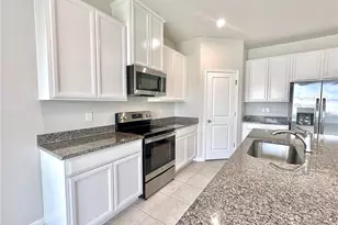 5587 Toulouse Ln, Saint Cloud, FL 34771 - Photo 10