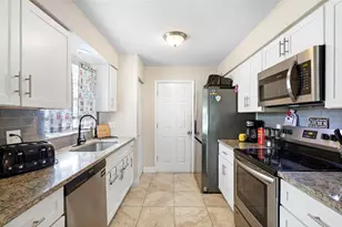 1101 Abagail Dr, Deltona, FL 32725 - Photo 12