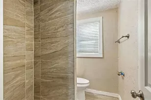 6005 N 30th St, Tampa, FL 33610 - Photo 18