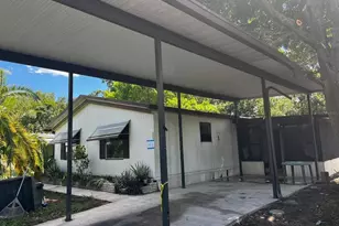 535 Skyline Dr W, Lakeland, FL 33801 - Photo 2