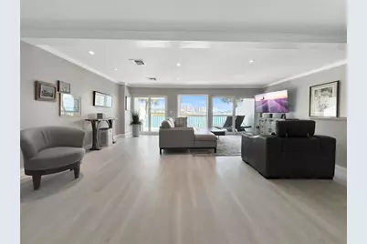 152 Marina Del Rey Court, Clearwater Beach, FL 33767 - Photo 4