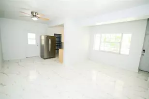 298 NW 104th St, Miami, FL 33150 - Photo 6