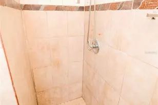 298 NW 104th St, Miami, FL 33150 - Photo 18