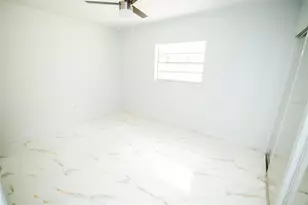 298 NW 104th St, Miami, FL 33150 - Photo 20