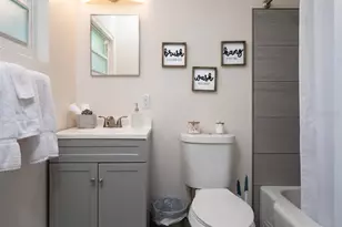 1425 NE 13th St, Gainesville, FL 32601 - Photo 14