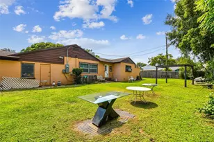 1310 Monterey Dr, Eustis, FL 32726 - Photo 26