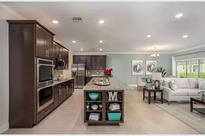 9427 Lakeview Court, Spring Hill, FL 34608 - Photo 4