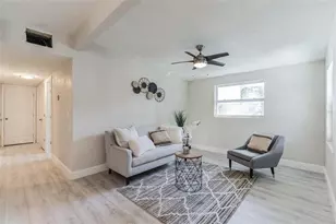 5210 S 84th St, Tampa, FL 33619 - Photo 8