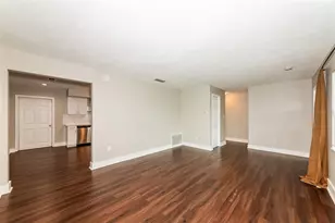 2810 Southern Pkwy W, Bradenton, FL 34205 - Photo 4