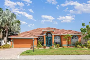 7118 42nd Ct E, Sarasota, FL 34243 - Photo 1