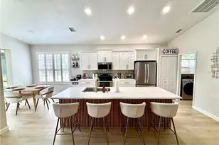 8495 Idlewood Ct, Lakewood Ranch, FL 34202 - Photo 4