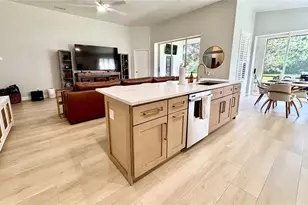 8495 Idlewood Ct, Lakewood Ranch, FL 34202 - Photo 6