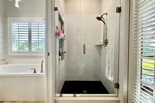 8495 Idlewood Ct, Lakewood Ranch, FL 34202 - Photo 16