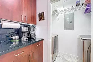 155 S Court Ave, Orlando, FL 32801 - Photo 12