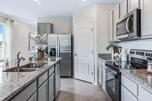 3330 Wakefield Dr, Haines City, FL 33844 - Photo 4