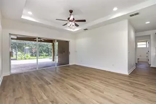 11923 Forest Park Cir, Bradenton, FL 34211 - Photo 4