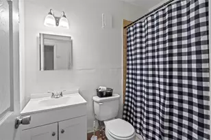 322 S Maple Ave, Sanford, FL 32771 - Photo 16