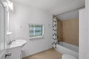 322 S Maple Ave, Sanford, FL 32771 - Photo 10