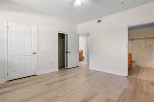 2528 Robert Trent Jones Dr, Orlando, FL 32835 - Photo 18