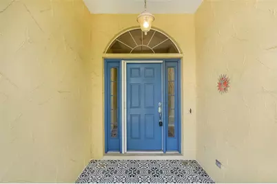 1042 Avenida Sonoma, Lady Lake, FL 32159 - Photo 4