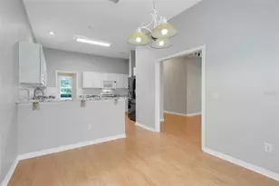 1042 Avenida Sonoma, Lady Lake, FL 32159 - Photo 16