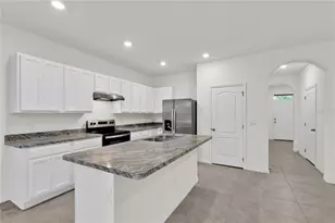 1366 Yellow Finch Dr, Davenport, FL 33837 - Photo 2