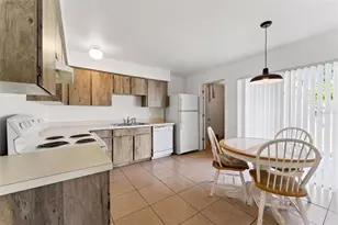 8137 and 8139 Parrot Dr, Orlando, FL 32825 - Photo 8