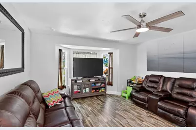 635 Moss Park Court, Kissimmee, FL 34743 - Photo 6