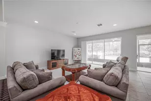 1323 Gilford Point Ln, Davenport, FL 33896 - Photo 10