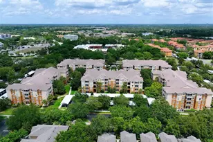 6451 Old Park Ln, Orlando, FL 32835 - Photo 10