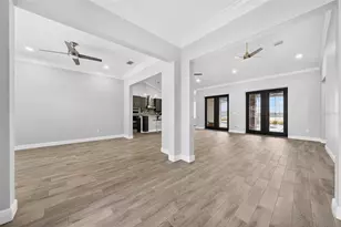 525 Pond Cypress Ct, Auburndale, FL 33823 - Photo 2