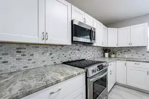 12368 Killian St, Spring Hill, FL 34609 - Photo 10