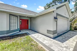 12368 Killian St, Spring Hill, FL 34609 - Photo 2