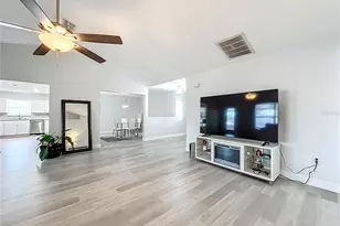 12368 Killian St, Spring Hill, FL 34609 - Photo 6