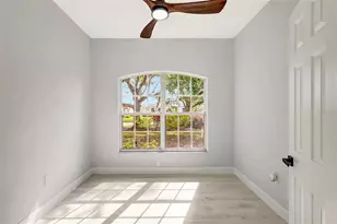 11019 Pine Lilly Pl, Lakewood Ranch, FL 34202 - Photo 6