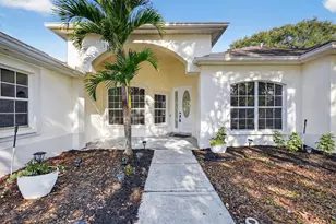 11019 Pine Lilly Pl, Lakewood Ranch, FL 34202 - Photo 2