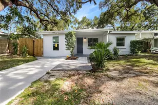 10512 51st Terrace N, Saint Petersburg, FL 33708 - Photo 1