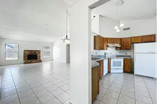 2211 Fairmont Cir, Orlando, FL 32837 - Photo 6