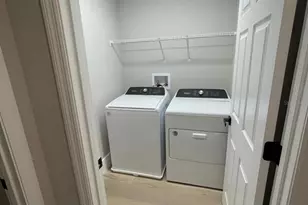 7564 Freesia Trce, Wesley Chapel, FL 33545 - Photo 4