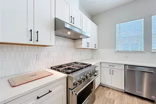 2154 Whitney Marsh Aly, Orlando, FL 32804 - Photo 10