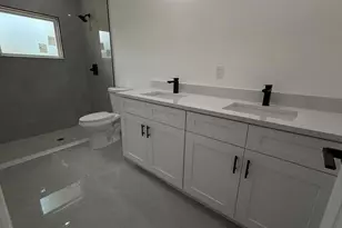 820 E Desoto St, Clermont, FL 34711 - Photo 16