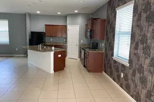 610 Silverthorn Pl, Groveland, FL 34736 - Photo 4