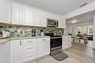 52 N York Rd, Avon Park, FL 33825 - Photo 12