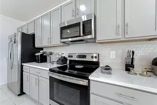 262 Amber Way, Kissimmee, FL 34758 - Photo 10