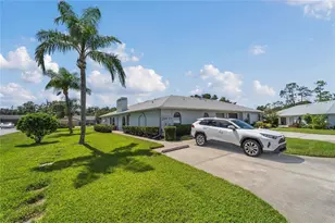 23205 Club Villas Dr, Land O Lakes, FL 34639 - Photo 12