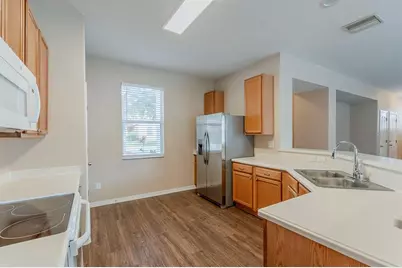 10501 Marsanne Place, Riverview, FL 33578 - Photo 6